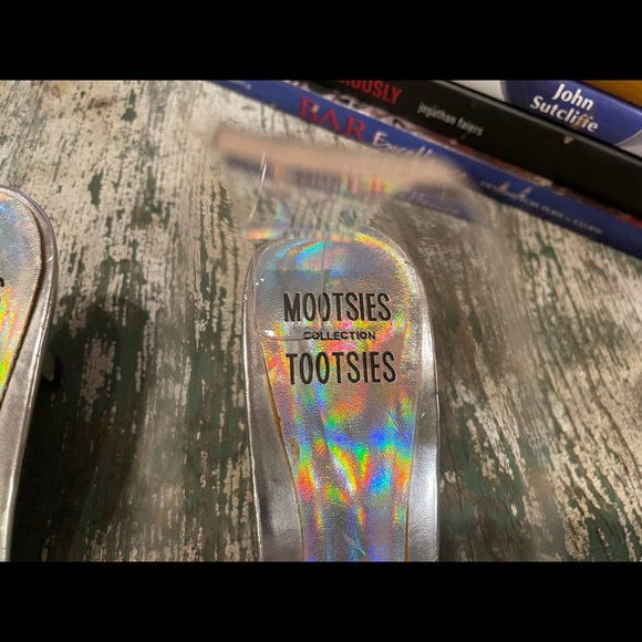 Iridescent Pin Up Slip On Retro Heels - Picture 3 of 7